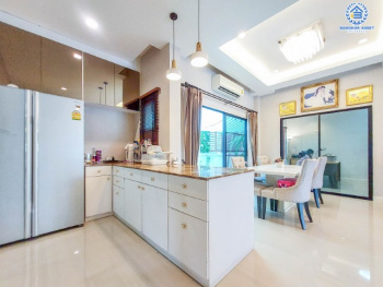 *****บ้านเดี่ยวมือสองย่านนนทบุรี ม.ลัดดาวิลล์4 บ้านกล้วย-ไทรน้อย บ้านสวยหลังใหญ่ เนื้อที่มากสุดถึง 53.4 ตร.ว. ฟังก์ชันครบ 4 ห้องนอน 3 ห้องน้ำ 2 ที่จอดรถ บนทำเลศักยภาพ ใกล้จุดขึ้นทางด่วน "กาญจนาภิเษก" เพียง 15 นาทีก็ถึงรถไฟฟ้าสายสีม่วง "สถานีคลองบางไผ่" ในราคาสุดคุ้ม!